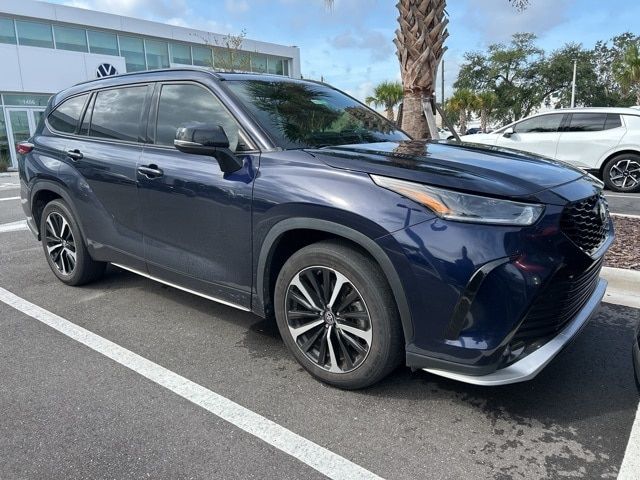 2022 Toyota Highlander XSE