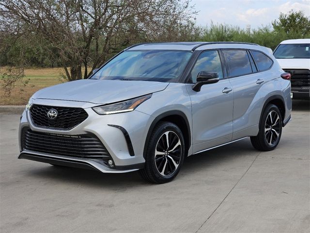 2022 Toyota Highlander XSE