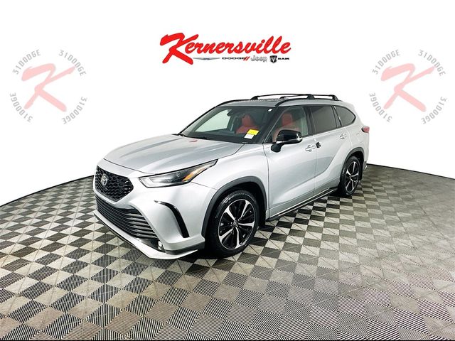 2022 Toyota Highlander XSE