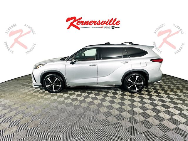 2022 Toyota Highlander XSE