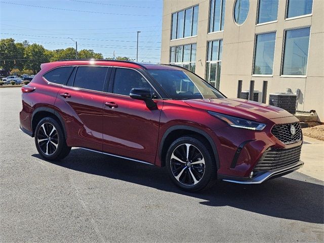 2022 Toyota Highlander XSE