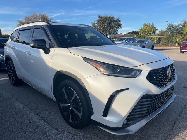 2022 Toyota Highlander XSE