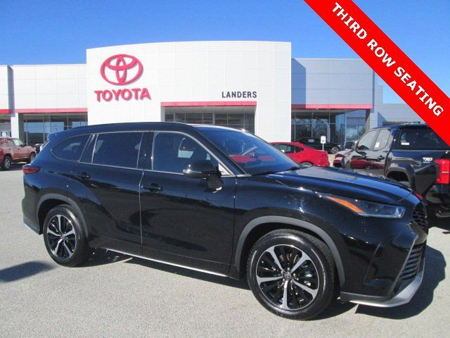 2022 Toyota Highlander XSE