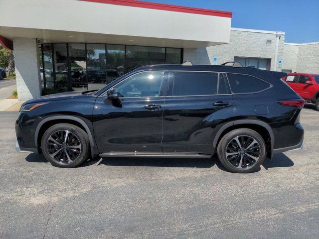 2022 Toyota Highlander XSE