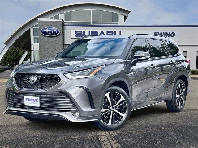 2022 Toyota Highlander XSE