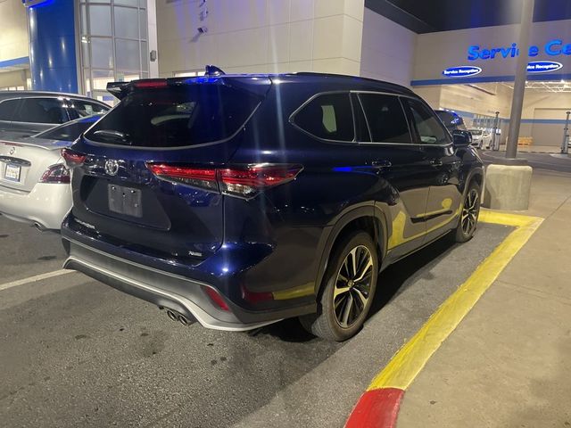 2022 Toyota Highlander XSE