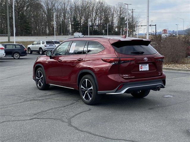 2022 Toyota Highlander XSE