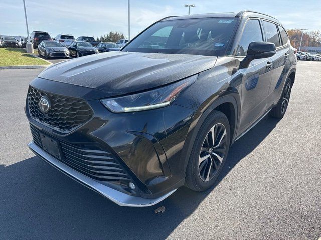 2022 Toyota Highlander XSE