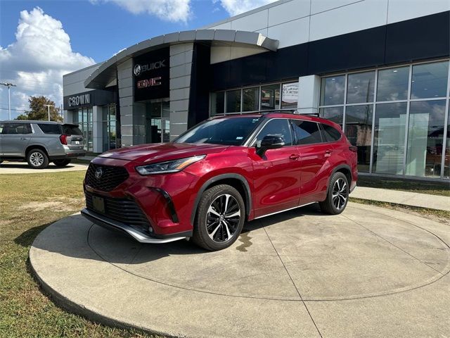 2022 Toyota Highlander XSE