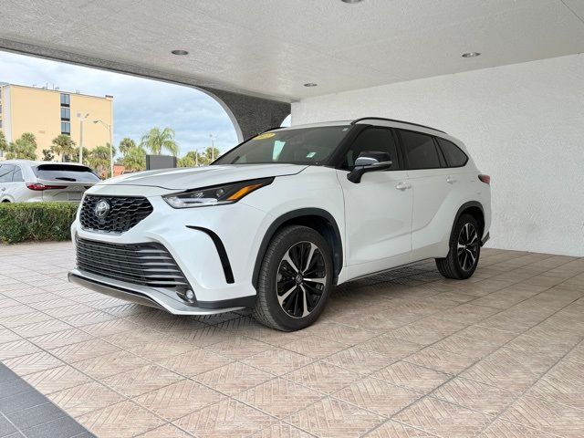 2022 Toyota Highlander XSE