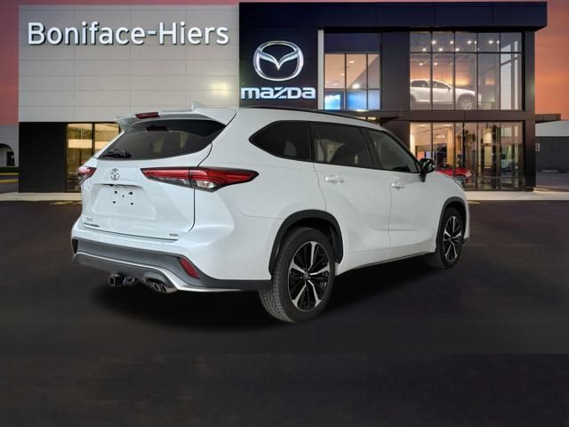 2022 Toyota Highlander XSE