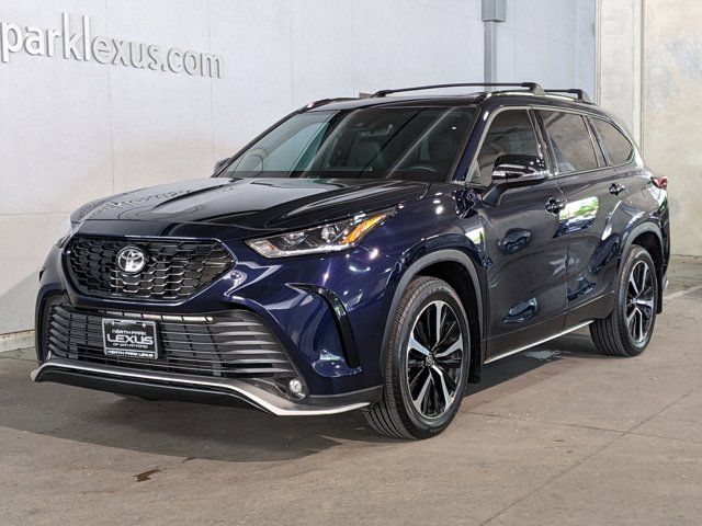 2022 Toyota Highlander XSE