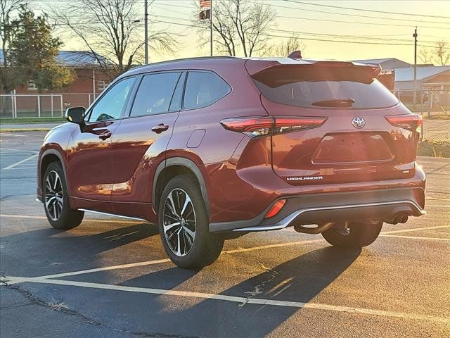 2022 Toyota Highlander XSE