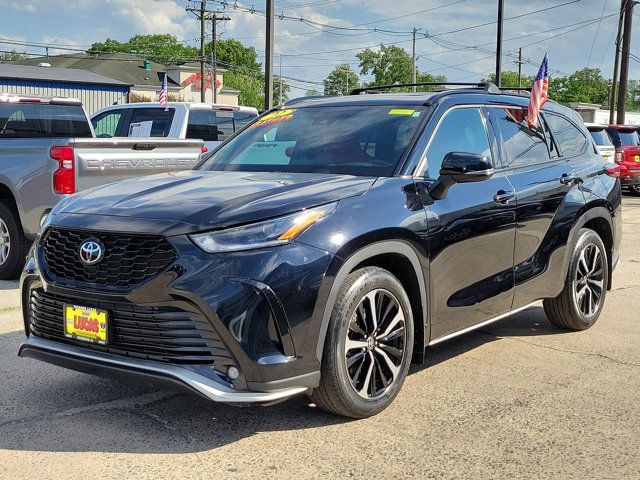 2022 Toyota Highlander XSE