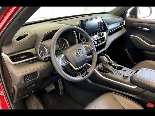 2022 Toyota Highlander XSE