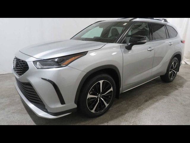 2022 Toyota Highlander XSE