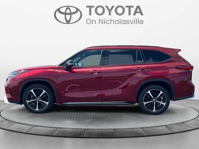 2022 Toyota Highlander XSE