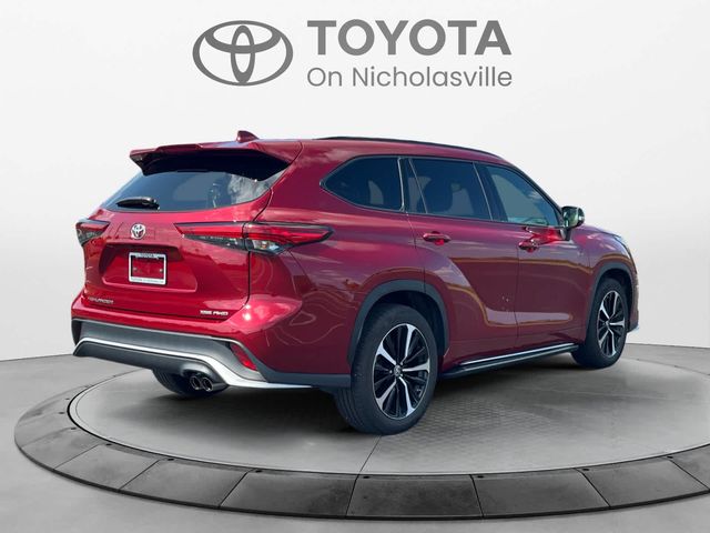 2022 Toyota Highlander XSE