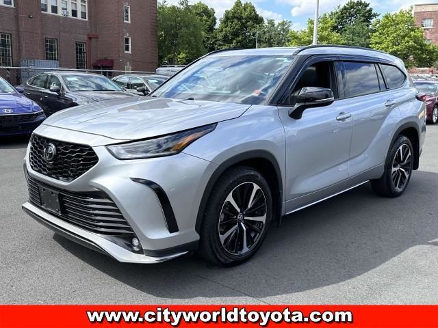 2022 Toyota Highlander XSE