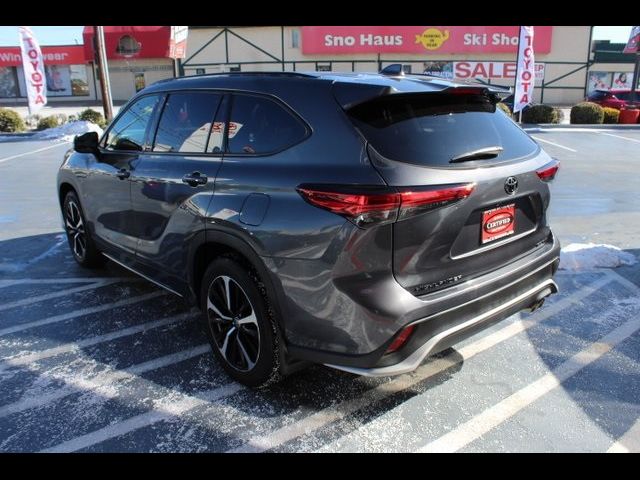 2022 Toyota Highlander XSE