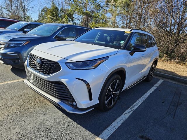 2022 Toyota Highlander XSE