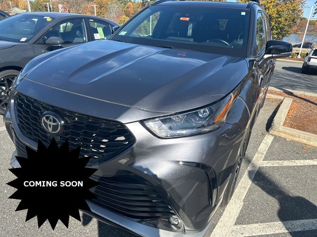 2022 Toyota Highlander XSE