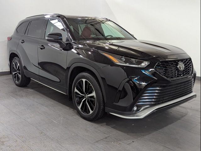 2022 Toyota Highlander XSE