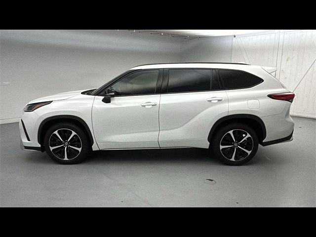 2022 Toyota Highlander XSE