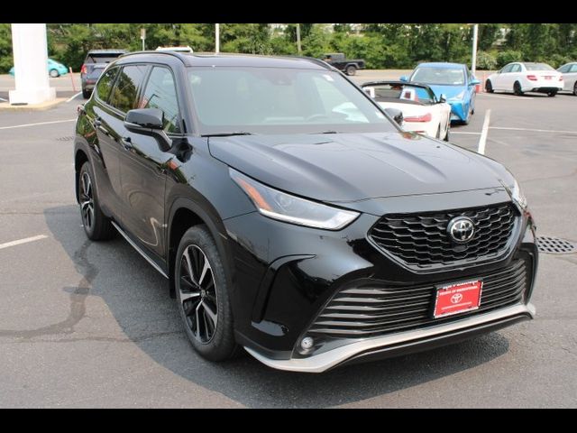 2022 Toyota Highlander XSE