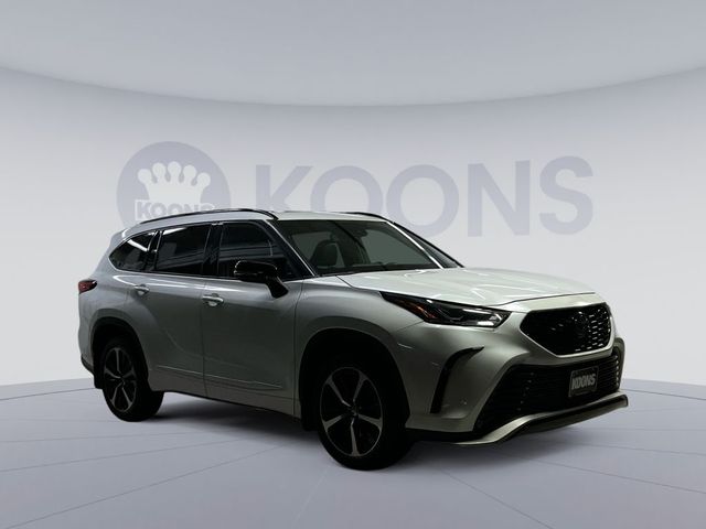 2022 Toyota Highlander XSE
