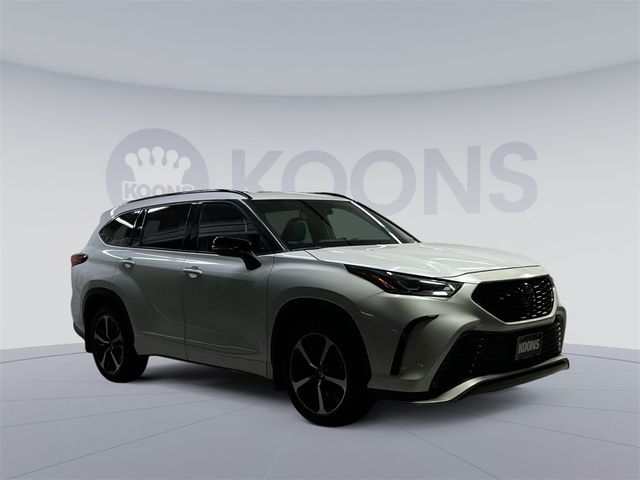 2022 Toyota Highlander XSE