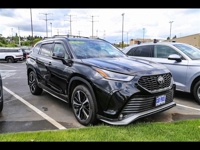 2022 Toyota Highlander XSE