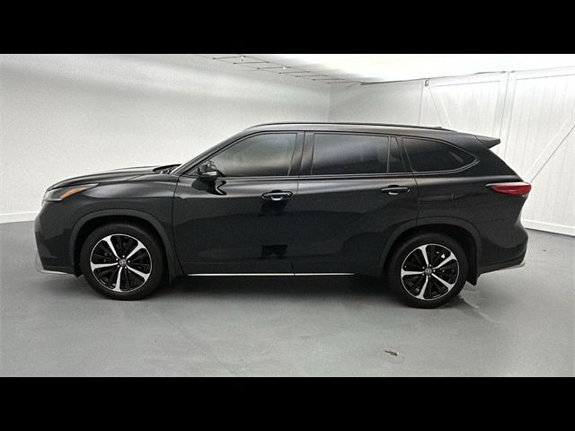 2022 Toyota Highlander XSE