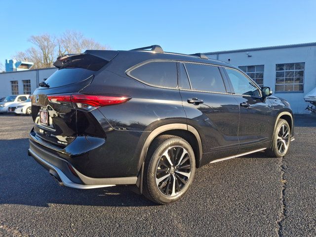 2022 Toyota Highlander XSE