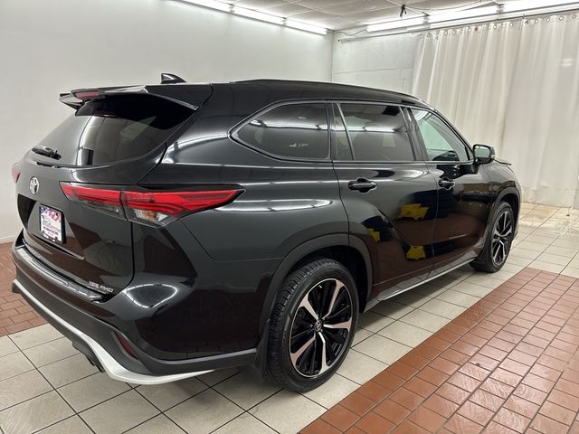 2022 Toyota Highlander XSE