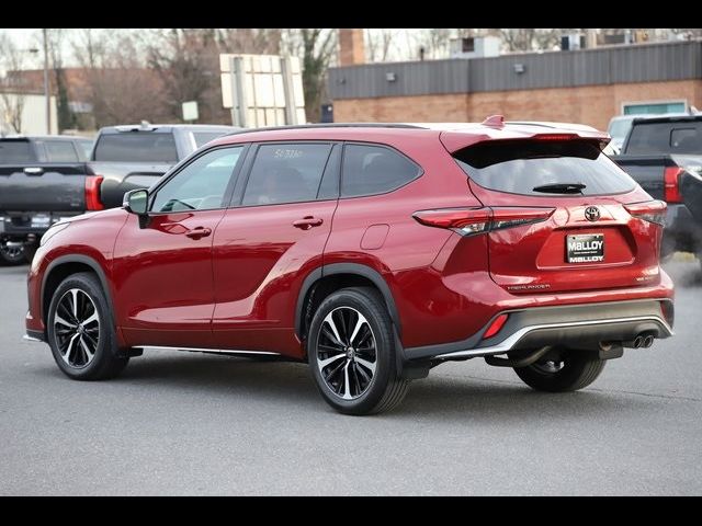 2022 Toyota Highlander XSE