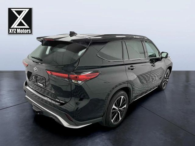 2022 Toyota Highlander XSE