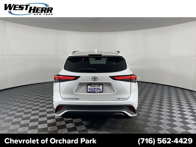 2022 Toyota Highlander XSE