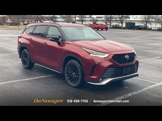 2022 Toyota Highlander XSE