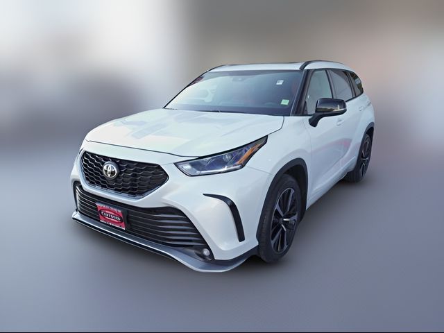 2022 Toyota Highlander XSE