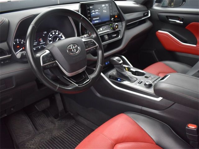 2022 Toyota Highlander XSE