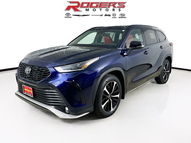 2022 Toyota Highlander XSE