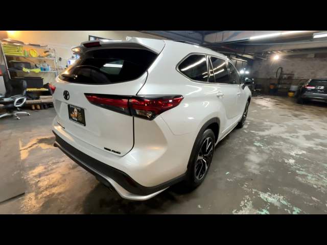 2022 Toyota Highlander XSE