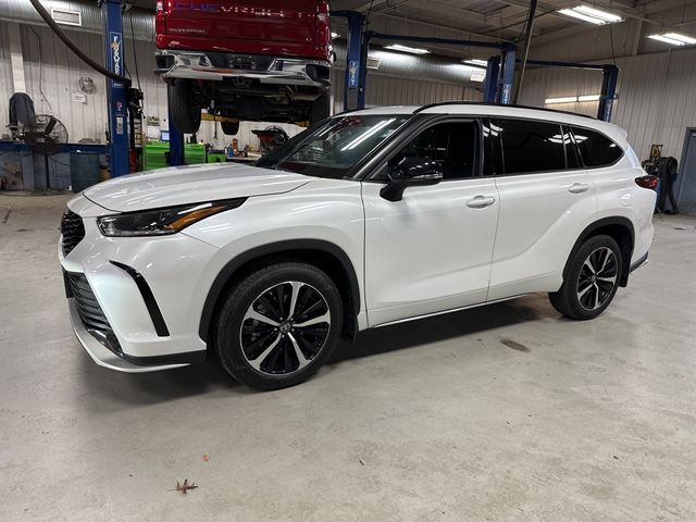 2022 Toyota Highlander XSE