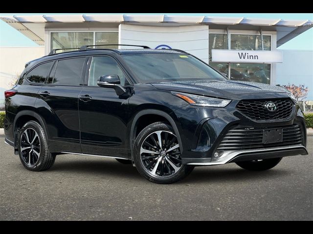 2022 Toyota Highlander XSE