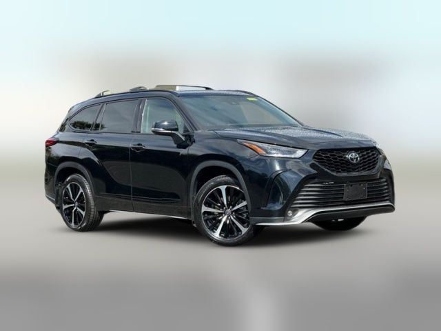 2022 Toyota Highlander XSE