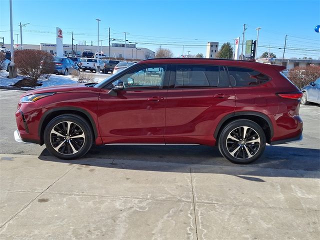 2022 Toyota Highlander XSE