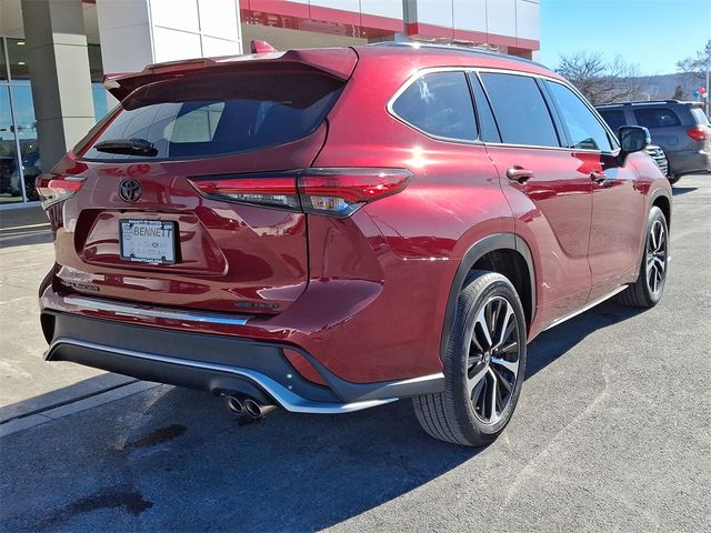 2022 Toyota Highlander XSE