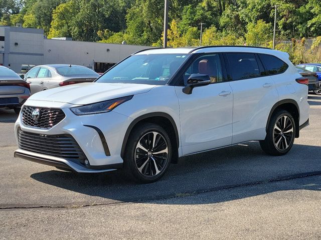 2022 Toyota Highlander XSE