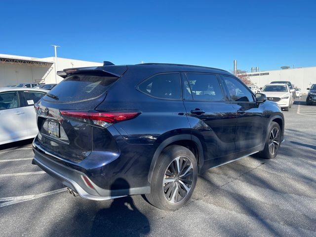 2022 Toyota Highlander XSE